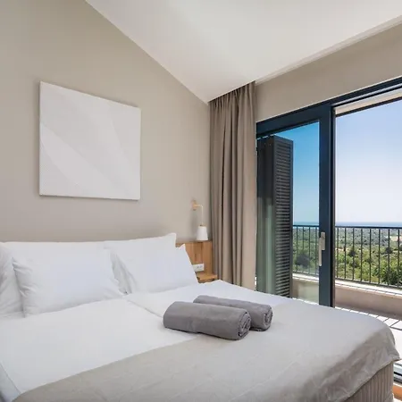 Ferienhaus Mit Privatpool Fur 8 Personen Ca 190 Qm In Rogoznicko, Dalmatien Norddalmatien