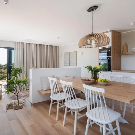 Ferienhaus Mit Privatpool Fur 8 Personen Ca 190 Qm In Rogoznicko, Dalmatien Norddalmatien Zecevo